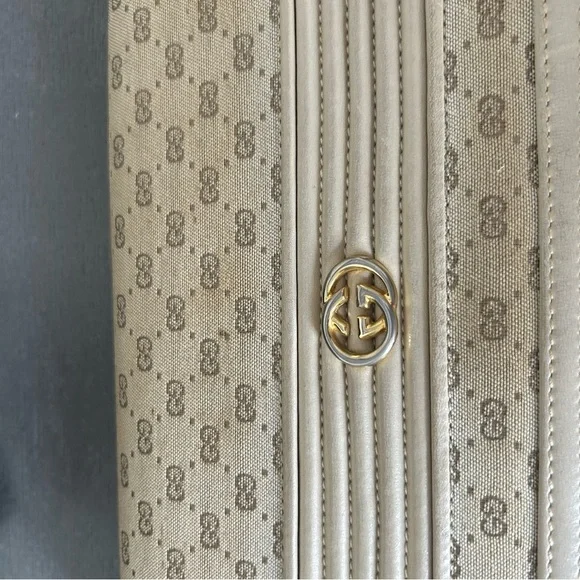 Gucci Elegant Cream Designer Women's Bag - Picture 2 of 6